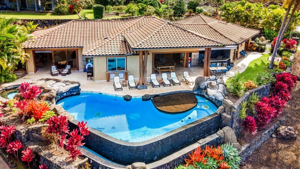 IO Way House in Holualoa