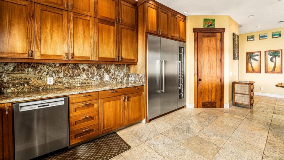 IO Way House in Holualoa
