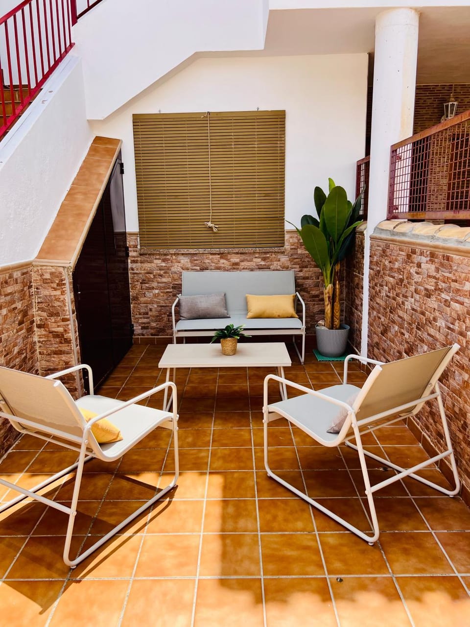 Casa Malecon - Beachside Holiday Apartment, 100m from The Strip Plaza 525 Apartment in Los Alcázares