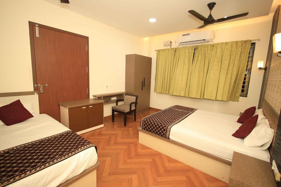 Bed, Living room, Seating area, Bedroom, air conditioner