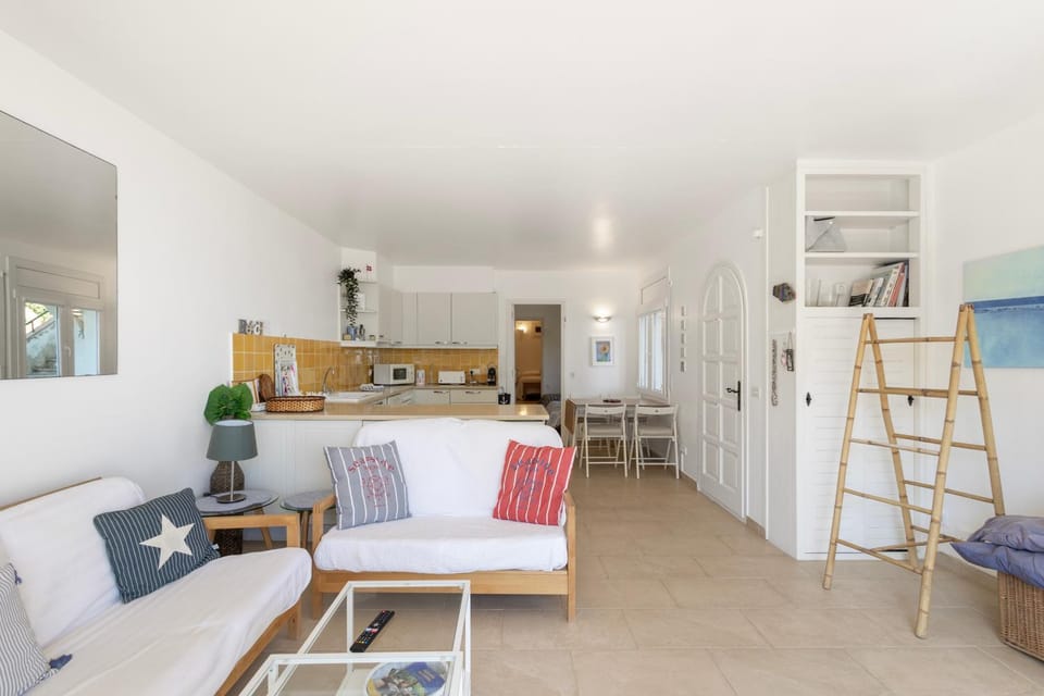 Ava Senia 1A Apartment in Baix Empordà