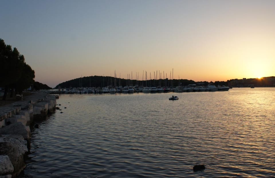 Off site, Neighbourhood, Natural landscape, Summer, Fishing, Beach, Hiking, Sunset