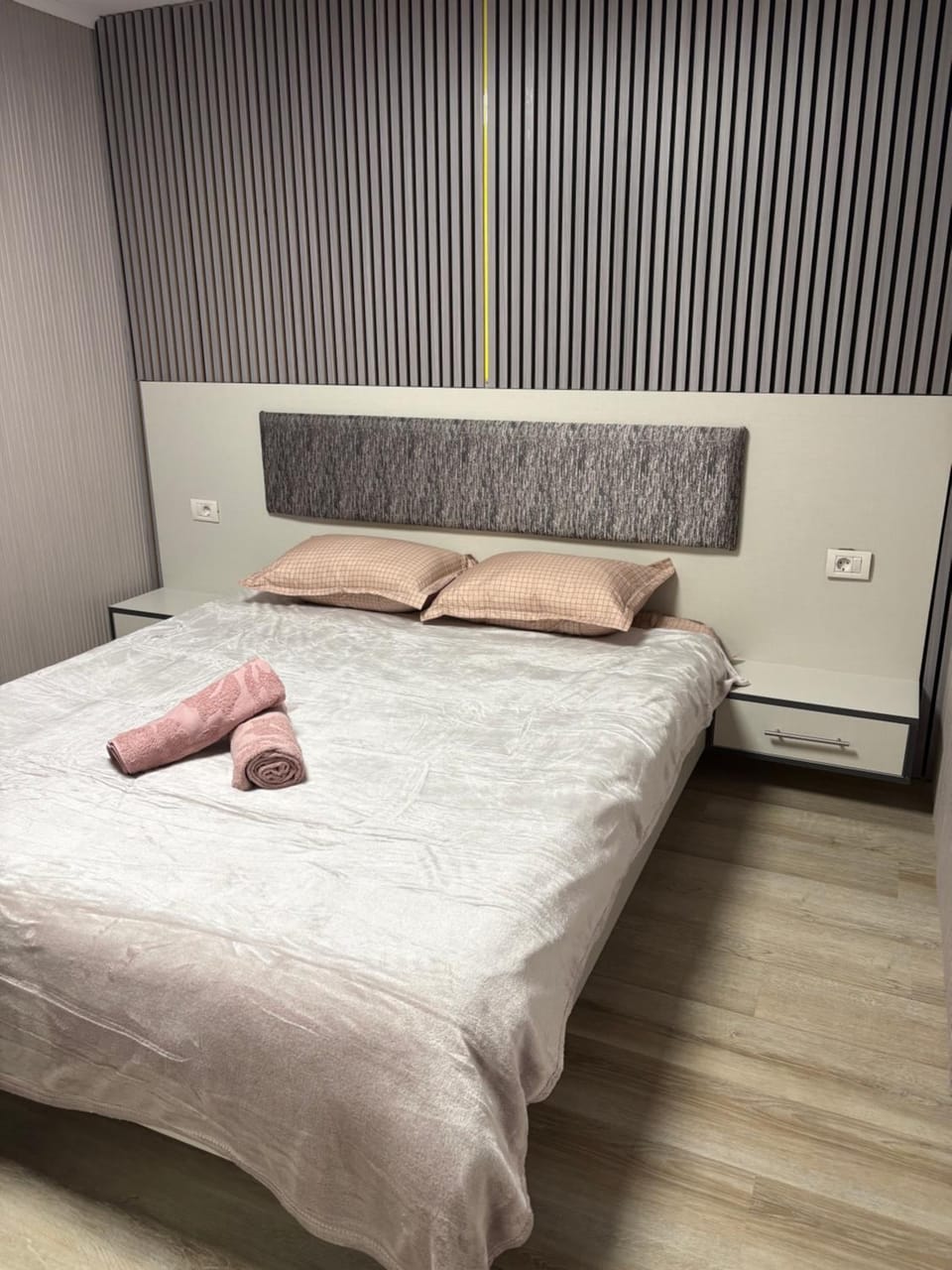 Ceronaw House 2 Bed and Breakfast in Constanta