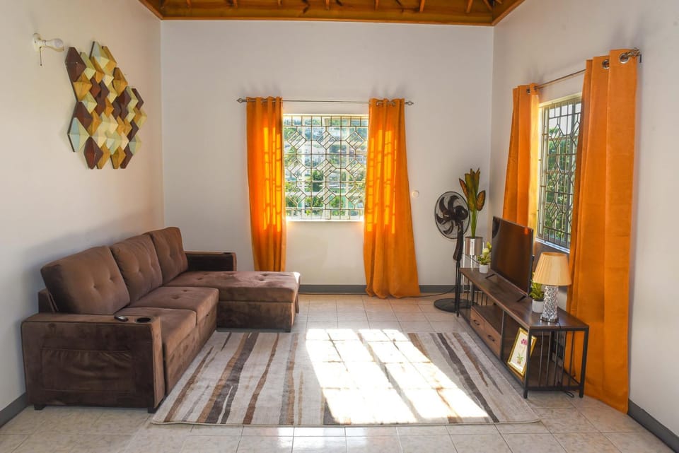 Communal lounge/ TV room, TV and multimedia, Living room