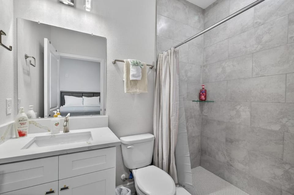Brand New 1BR Minutes to Tampa's Top Attractions House in Tampa
