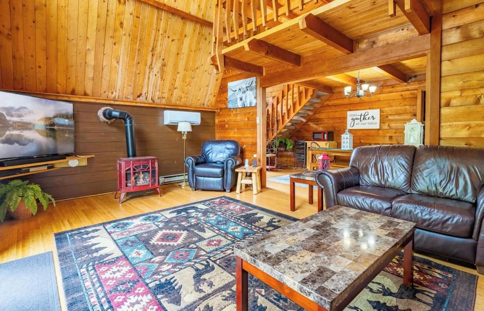 Scenic Mountain Getaway-Tranquil Views!-58 Meadowview Trail House in Virginia