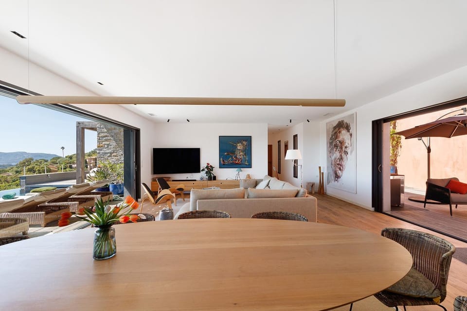Property building, Living room