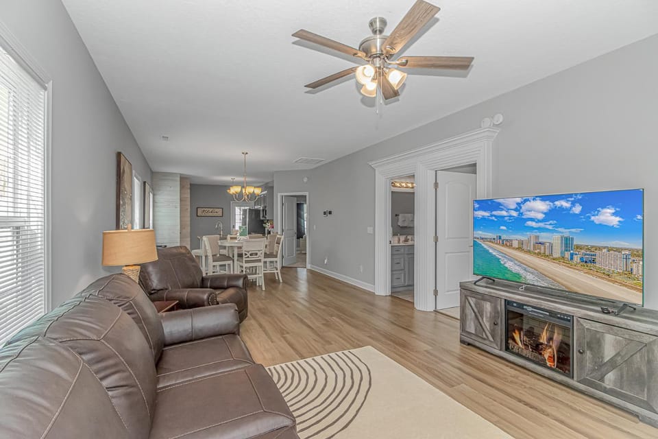 Cozy Updated 2BR Home for 5! Short Drive to Beach! House in Carolina Forest