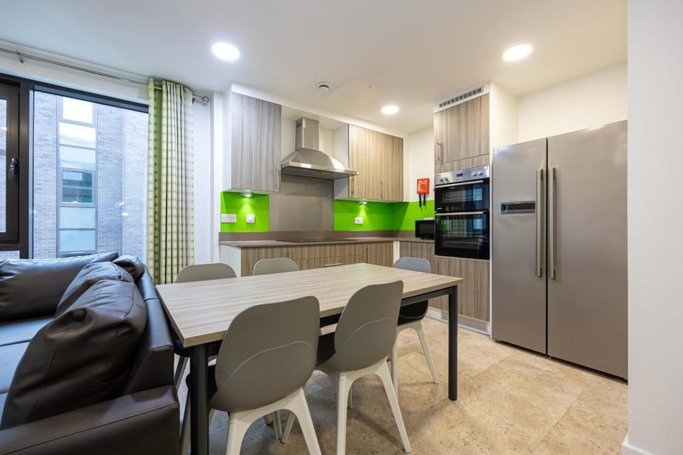 Single Ensuite Rooms In Central Preston House in Preston