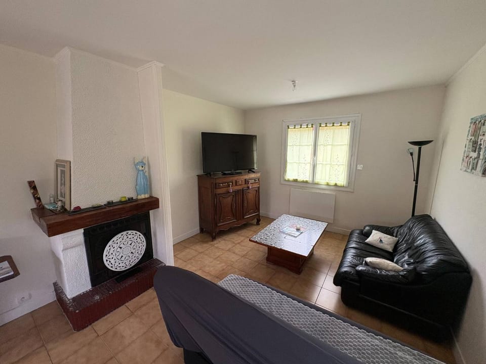 Communal lounge/ TV room, Living room