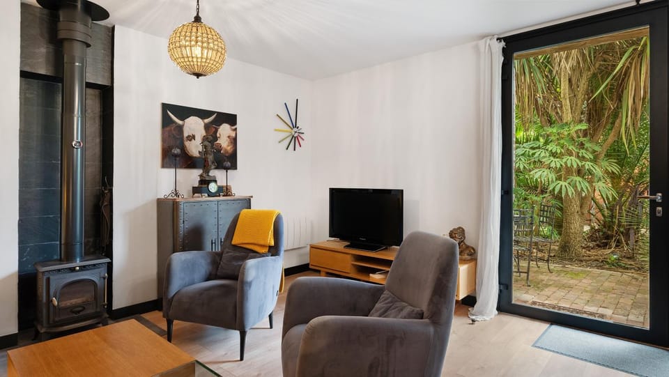 Property building, Living room