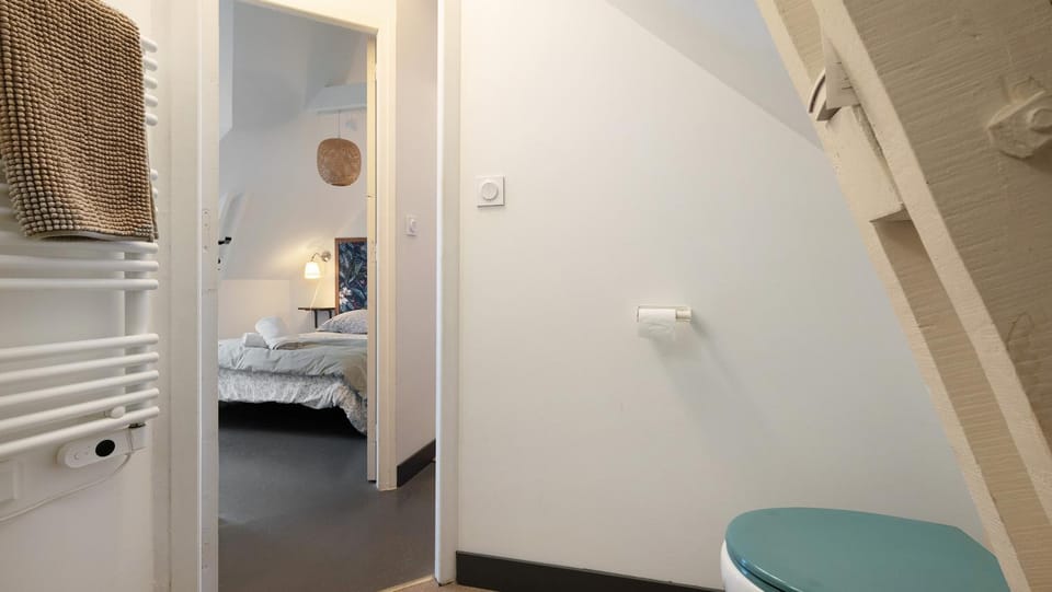 Property building, Bathroom, Living room