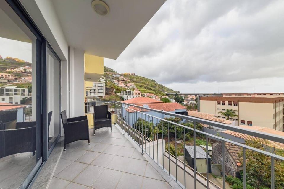 Falcon Flat by Mth Apartment in Madeira District