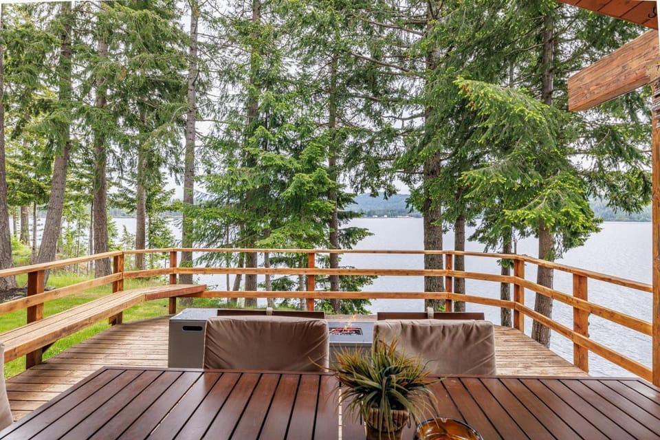 Lakeside House in Cle Elum Lake