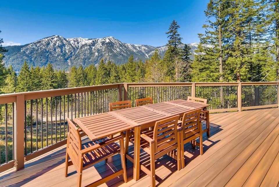 Crestview Lodge House in Cle Elum Lake