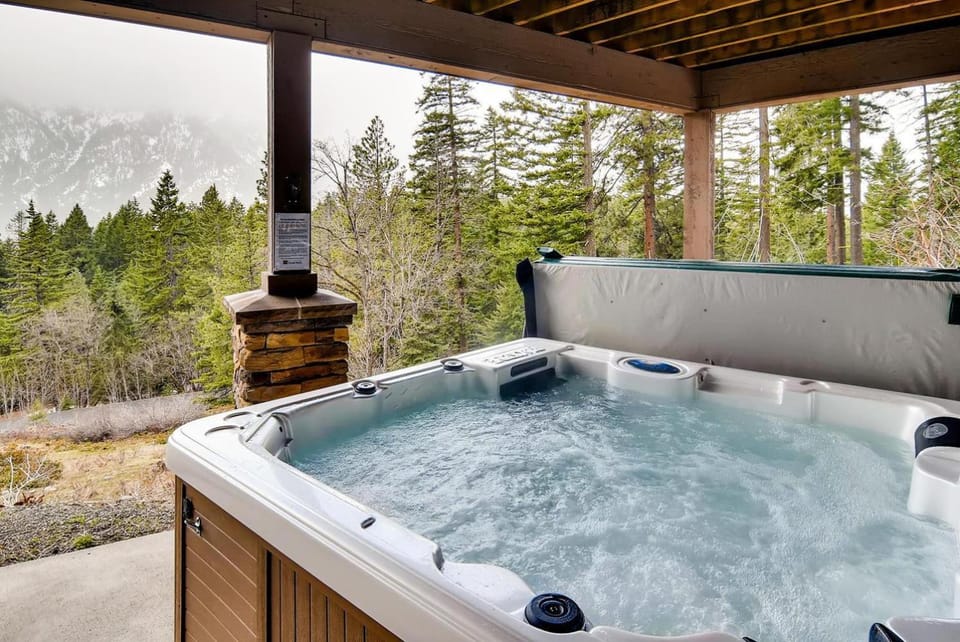 Crestview Lodge House in Cle Elum Lake