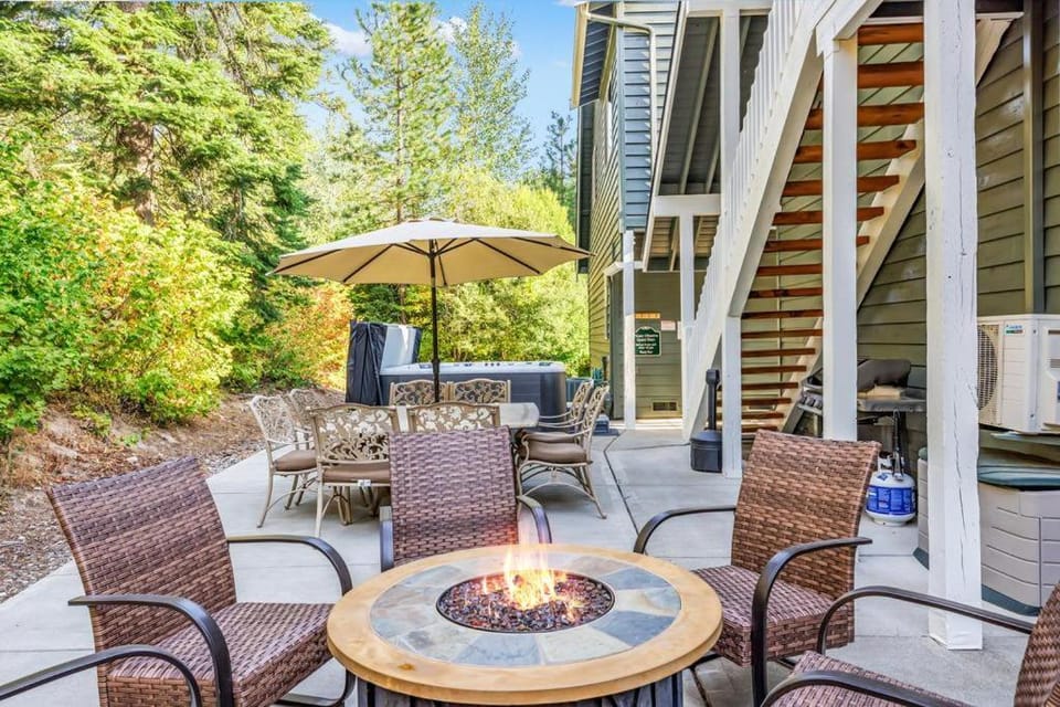 Cascade Mountain Villa House in Roslyn