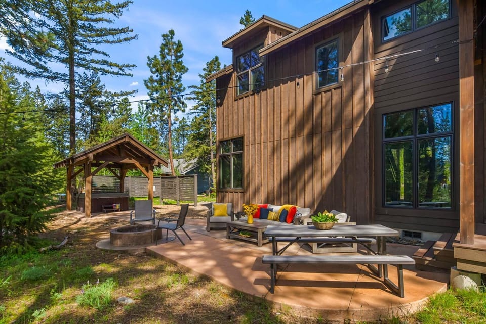 Majestic Pines House in Ronald