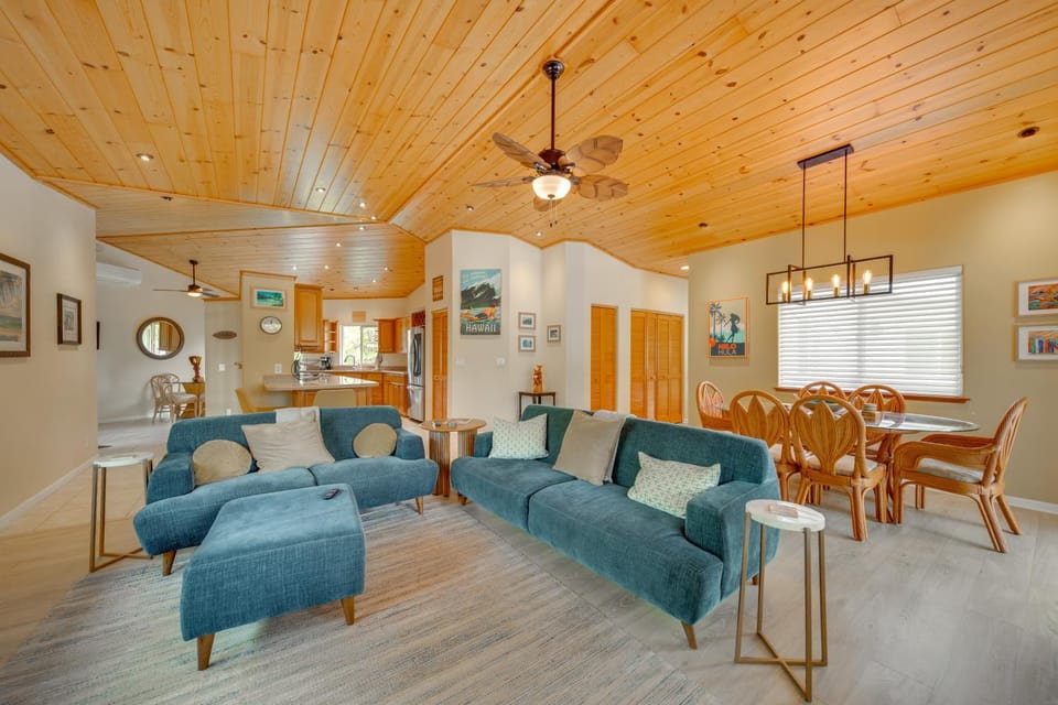 Lush Puna Coast Escape! Spacious Home w/ Pool House in Hawaiian Paradise Park