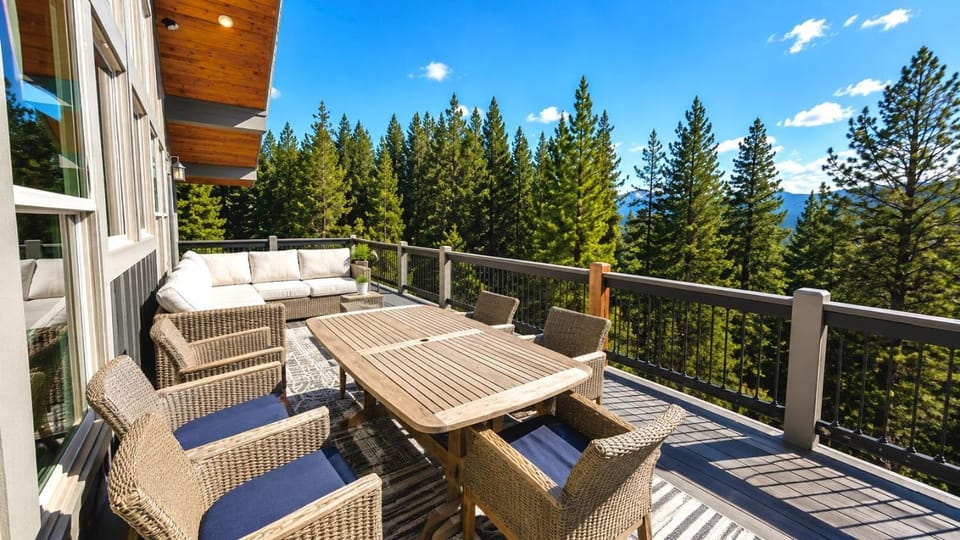 Grand Alpine Lodge House in Cle Elum Lake