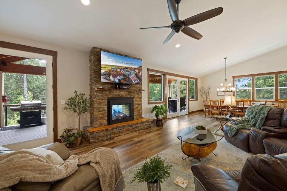 Sun Country Lodge House in Kittitas County