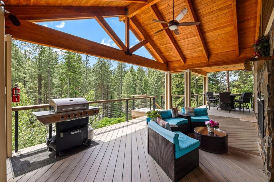 Sun Country Lodge House in Kittitas County