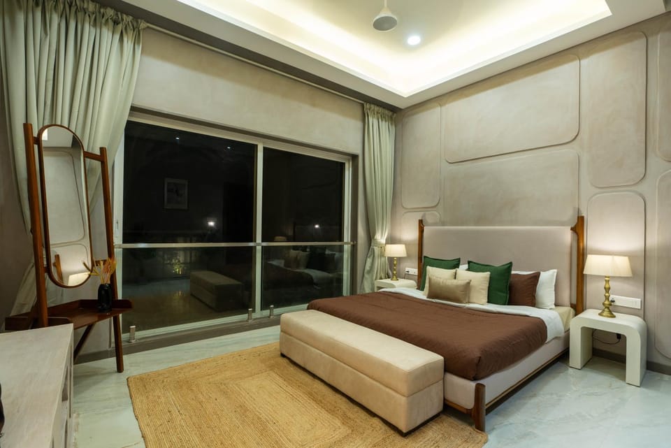 Bed, Photo of the whole room, Bedroom