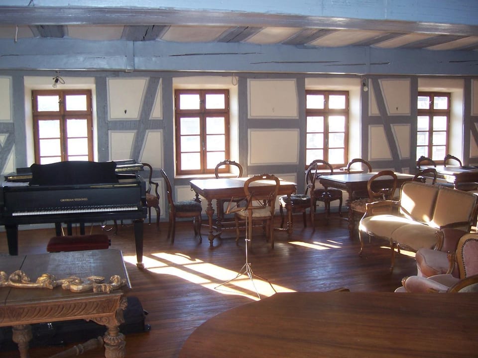 Decorative detail, Seating area