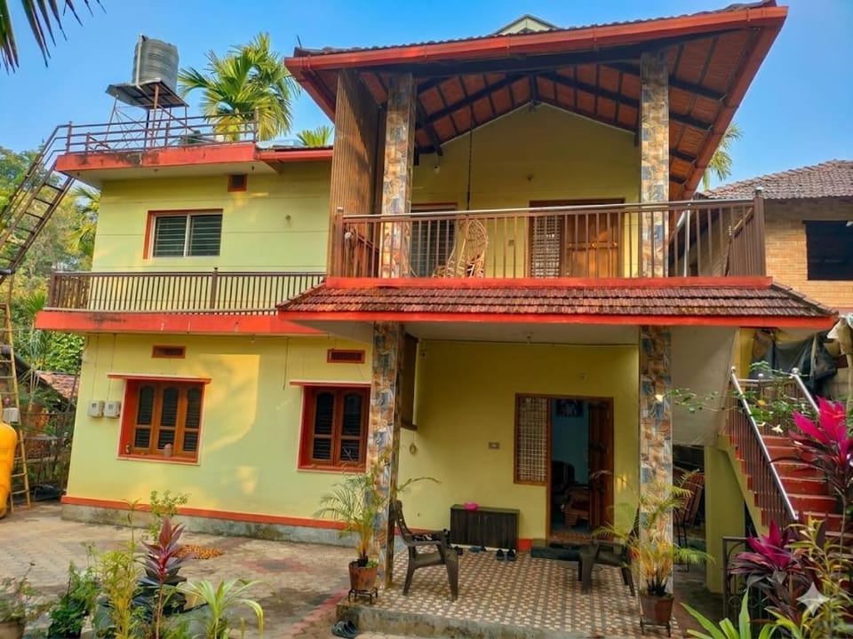 Property building, Day