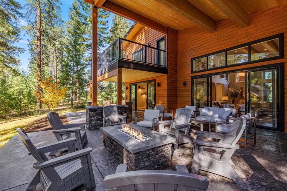 Four Seasons Lodge House in Kittitas County