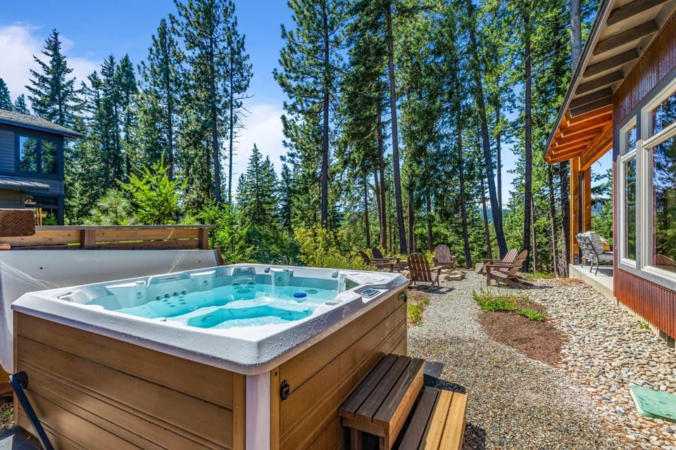 281 Big Rock House in Ronald