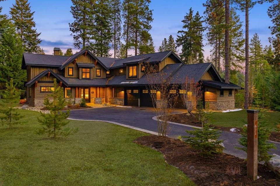 Suncadia Dreamin Lodge House in Kittitas County
