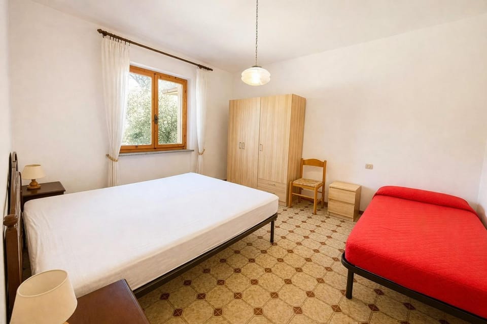 Bed, Photo of the whole room, Bedroom