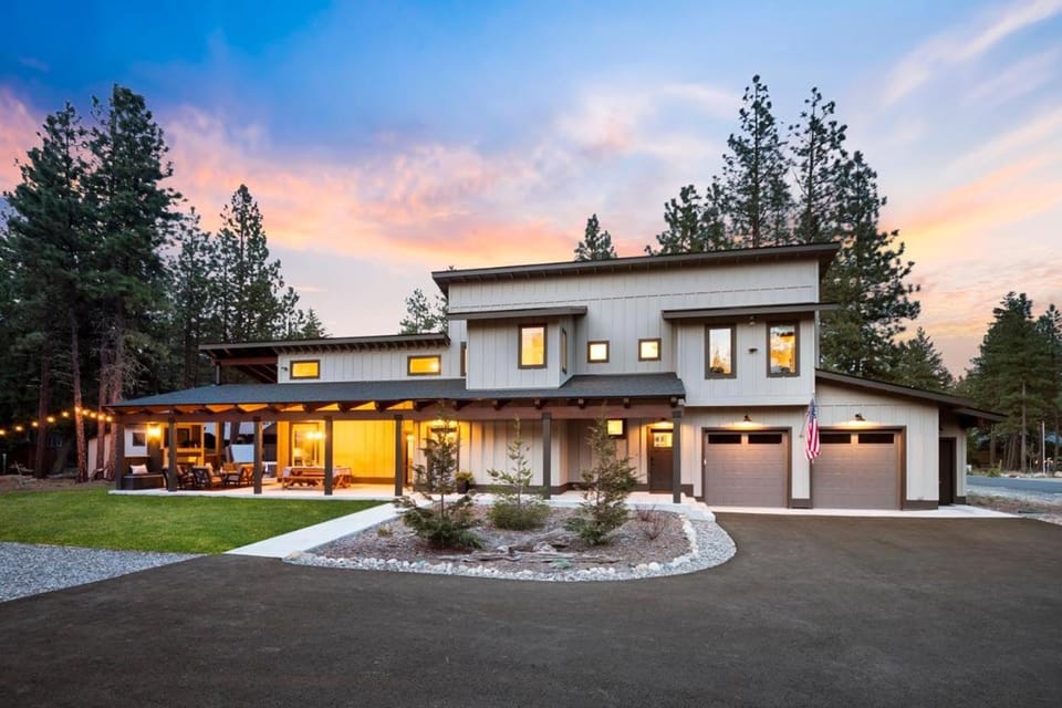 Outpost House in Ronald