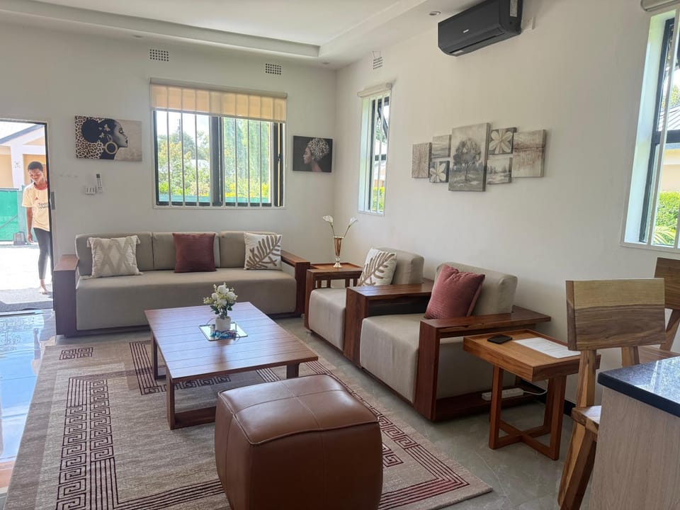 Samash village 3 bedroom emerald Apartment in Lusaka