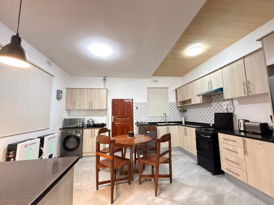 Samash village 3 bedroom emerald Apartment in Lusaka