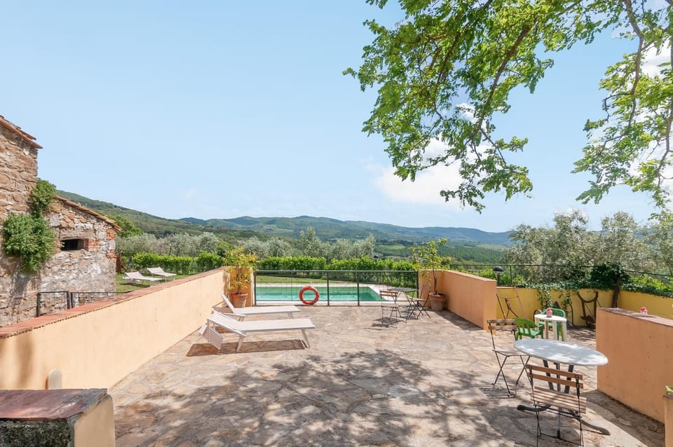 Agriturismo Fattoria Valmontese Farm Stay in Tuscany