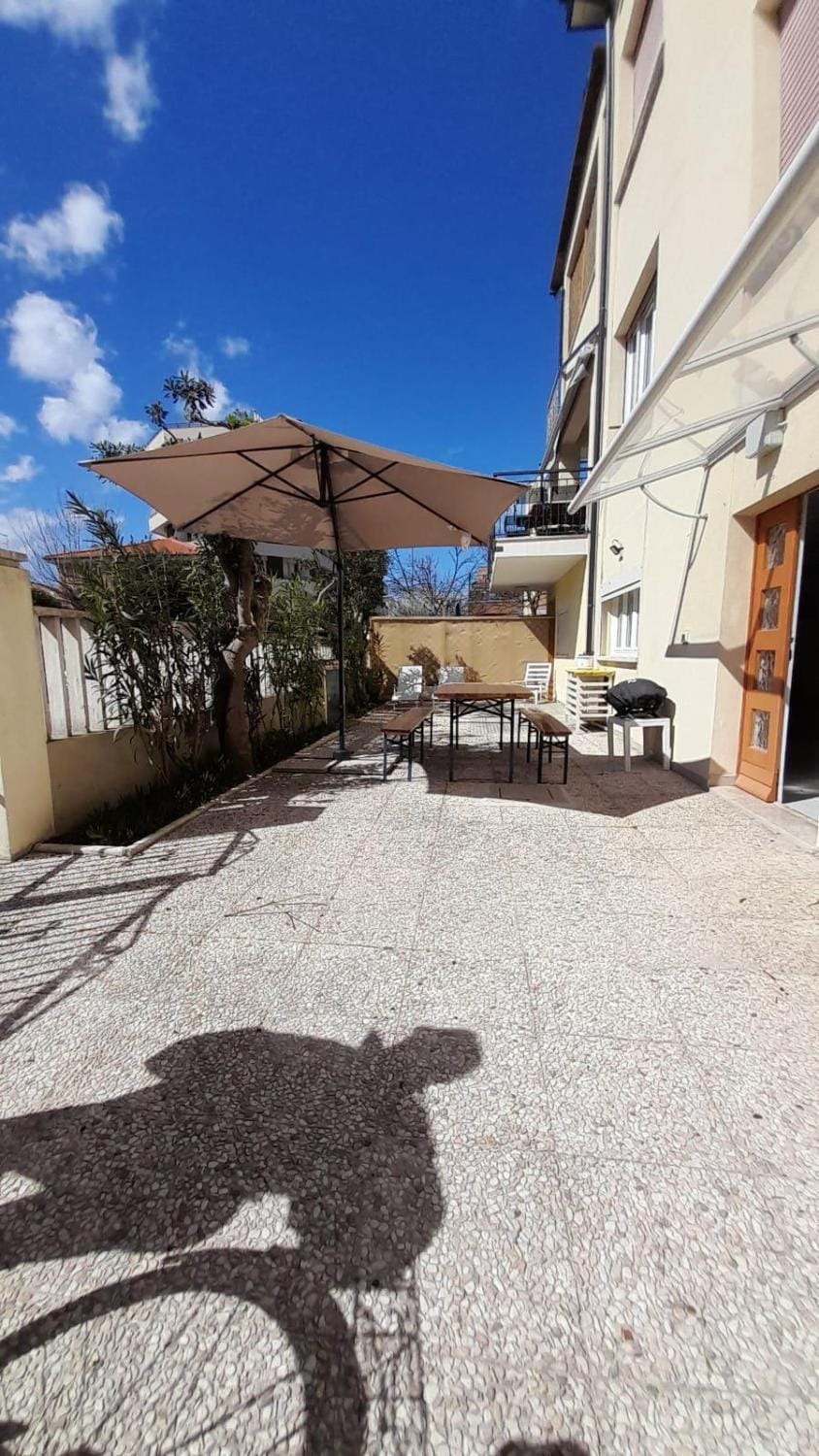 Property building, Garden