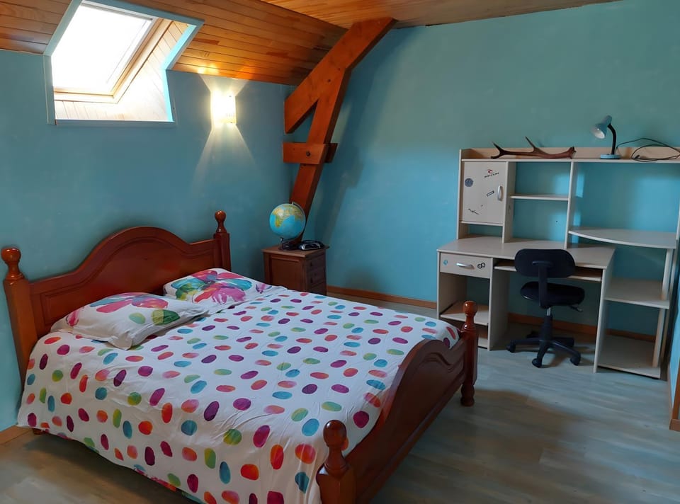 Property building, Living room, Bedroom