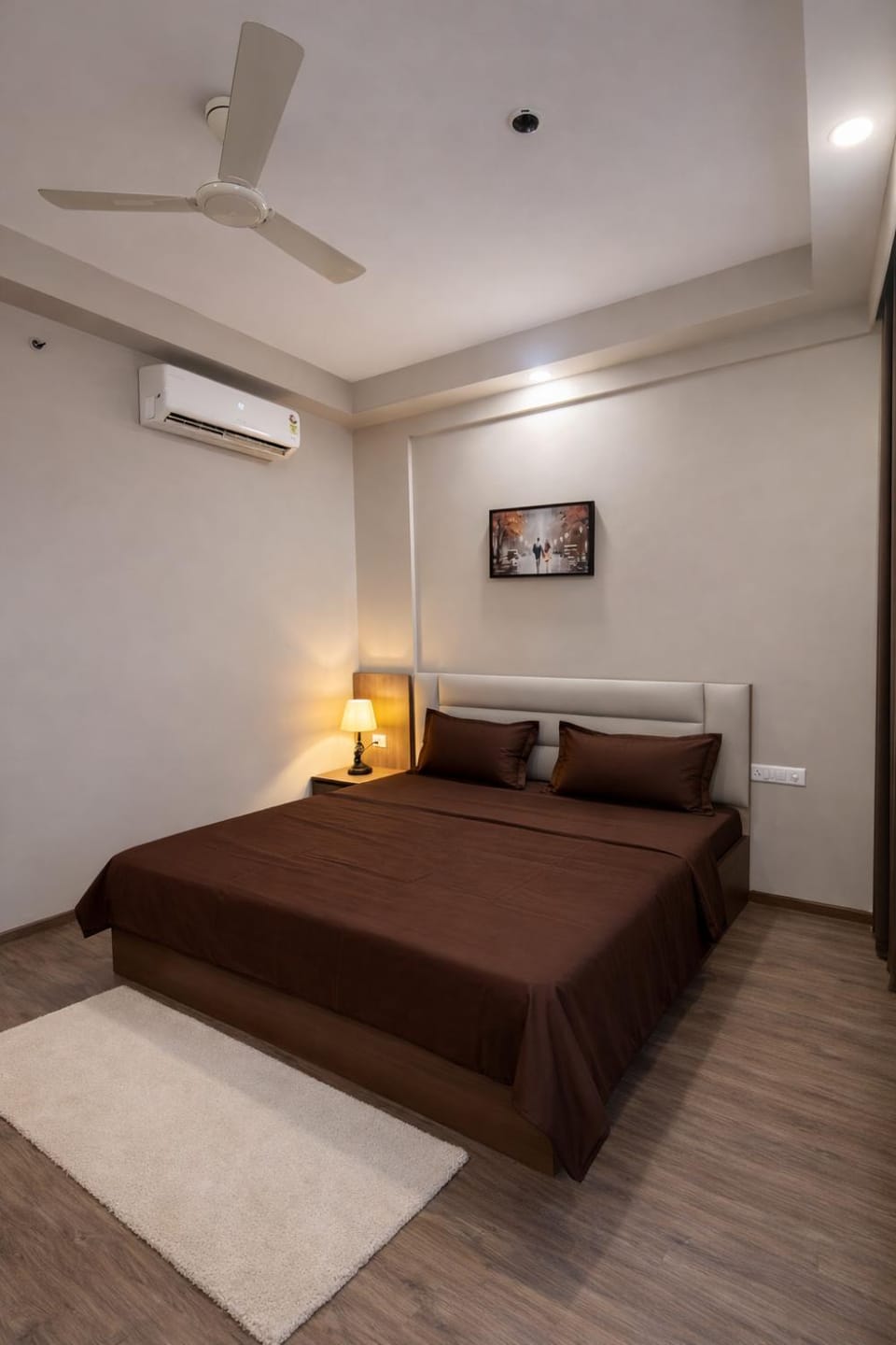 The capital crown stays Apartment in Uttar Pradesh