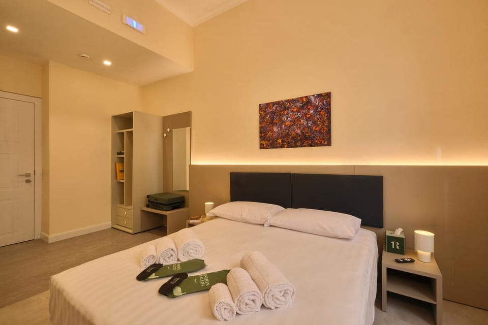 Bed, Photo of the whole room, Bedroom, furniture, towels, wardrobe