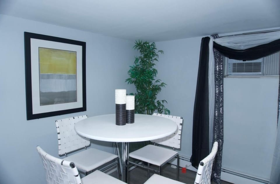 West New York room 20 Bed and Breakfast in North Bergen