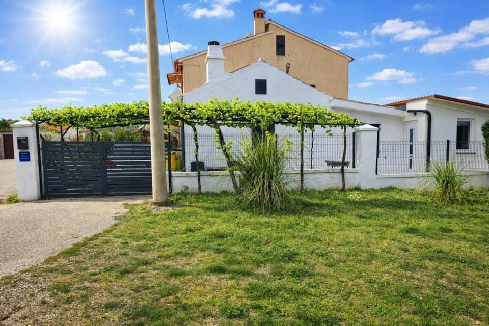 Spring, Off site