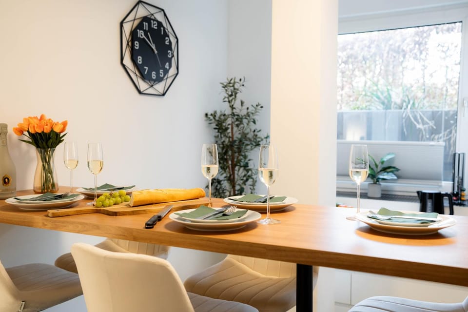 Dining area, Food, kitchen