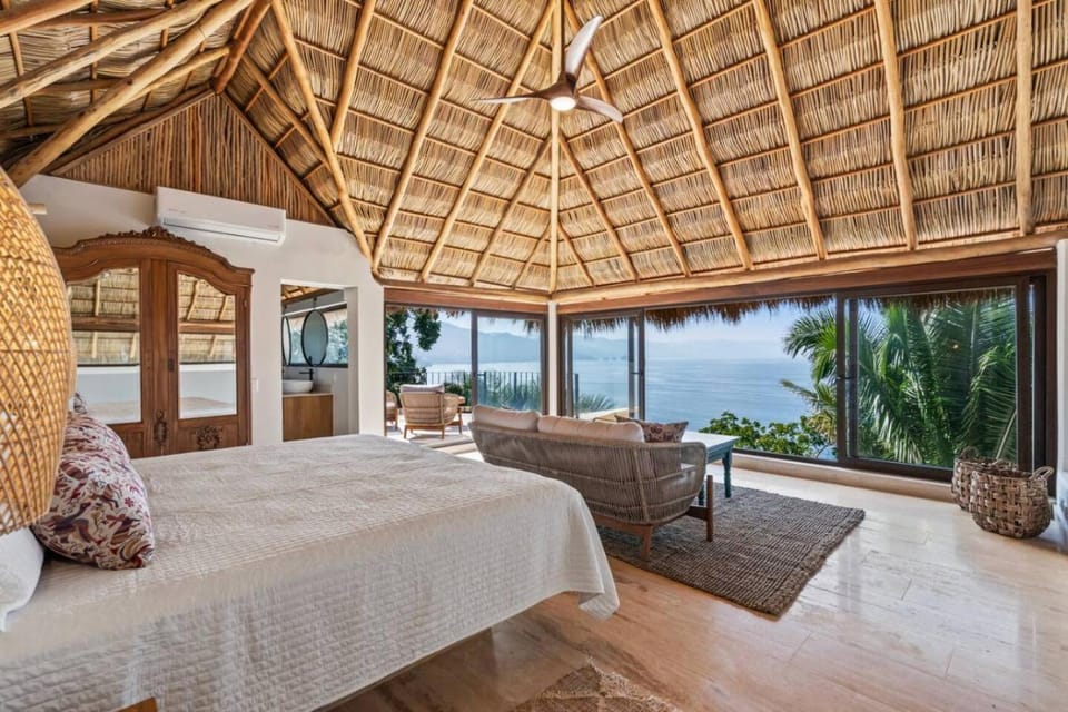 Bed, View (from property/room), Balcony/Terrace, Photo of the whole room, Bedroom