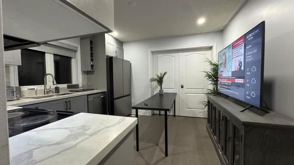 Private Room with Private Bath in Shared Home Apartment in Milton