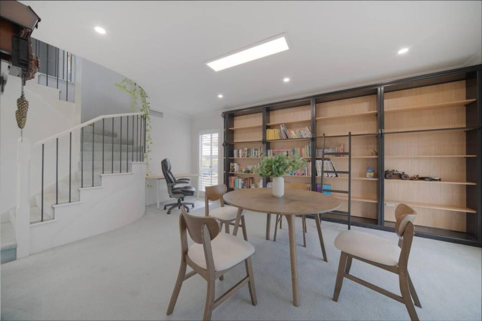 Entertainment Haven Pool Games Huge Living Space House in Carindale