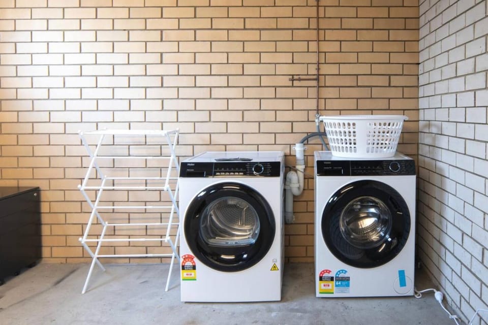 Budget-Friendly with Parking Near Everything Apartment in Brisbane