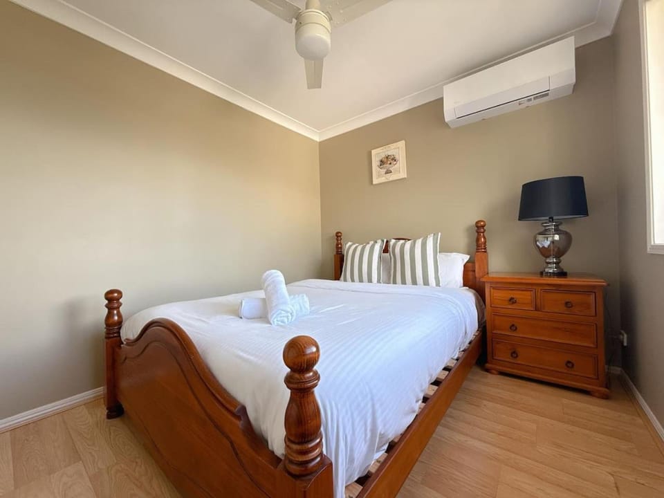 Family-Friendly 3BR Home Near Calamvale Central House in Brisbane