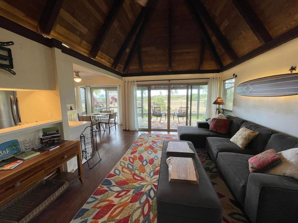 37 1 Bed 1 Bath with Ocean Views House in Big Island